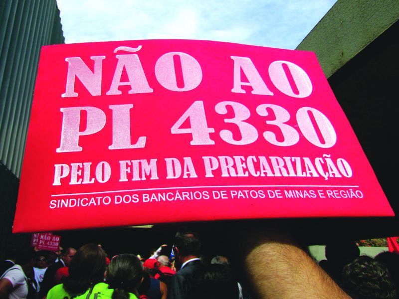 Manifestação contra o PL 4330, em Brasília